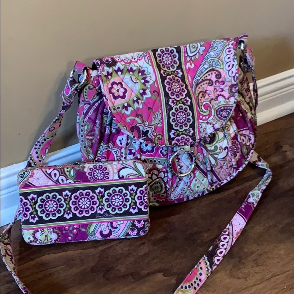 Vera Bradley crossbody Very Berry Paisley